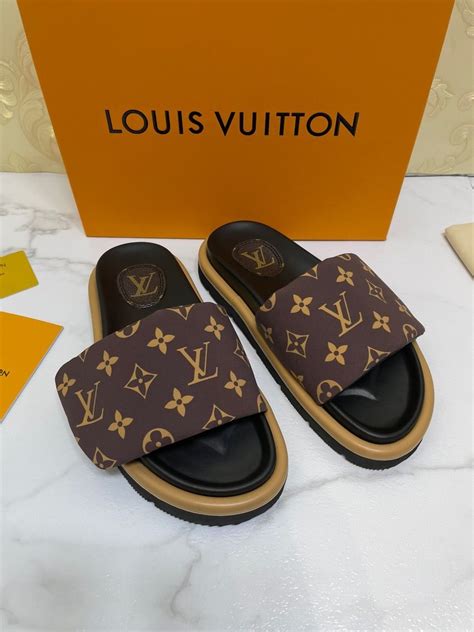 louis vuitton puffer slides